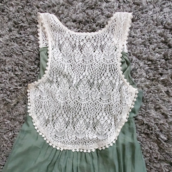 Dress - Picture 3 of 3